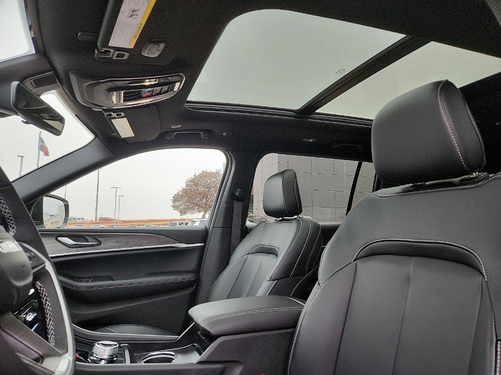 new 2025 Jeep Grand Cherokee L car, priced at $49,533