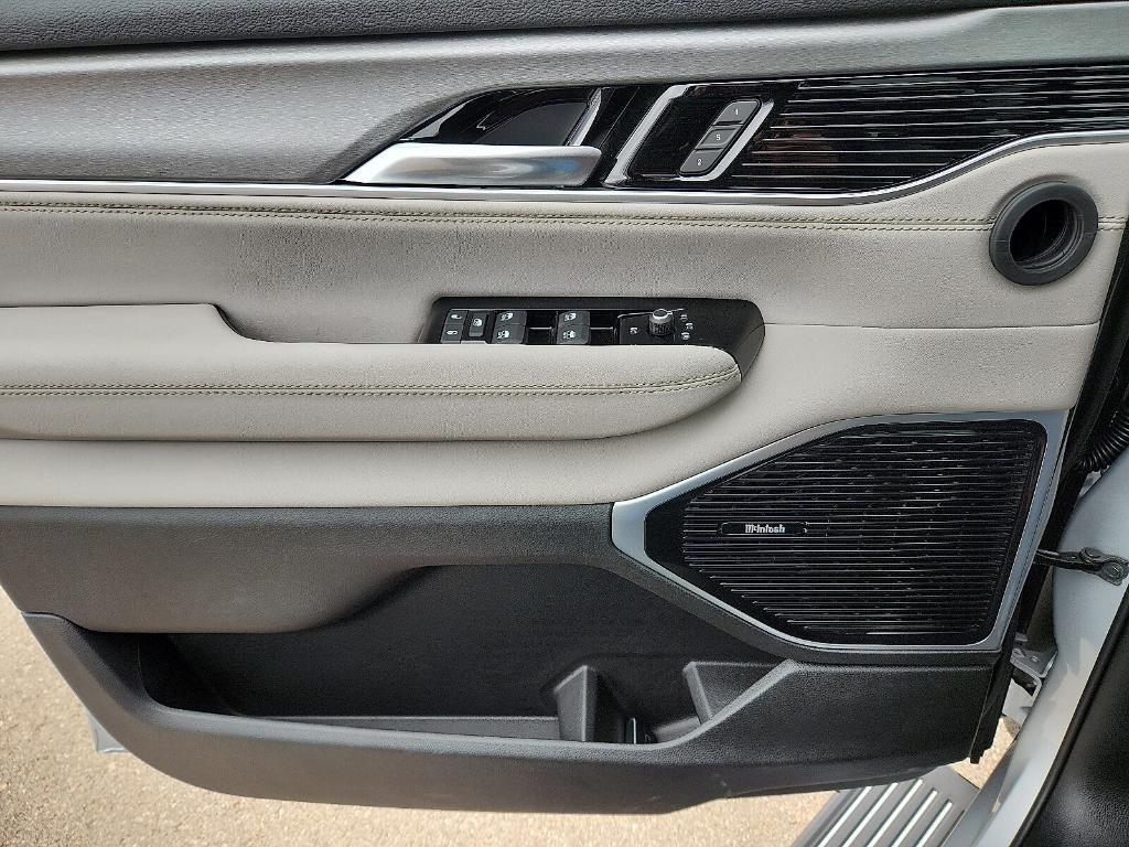 new 2026 Jeep Grand Wagoneer car, priced at $83,398