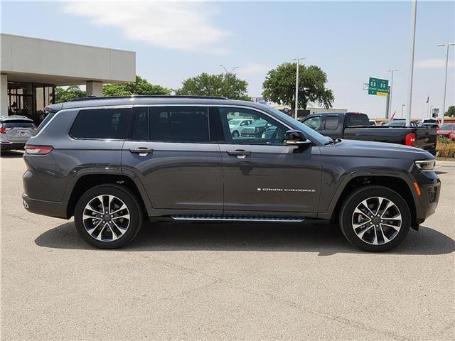 new 2025 Jeep Grand Cherokee L car, priced at $59,069