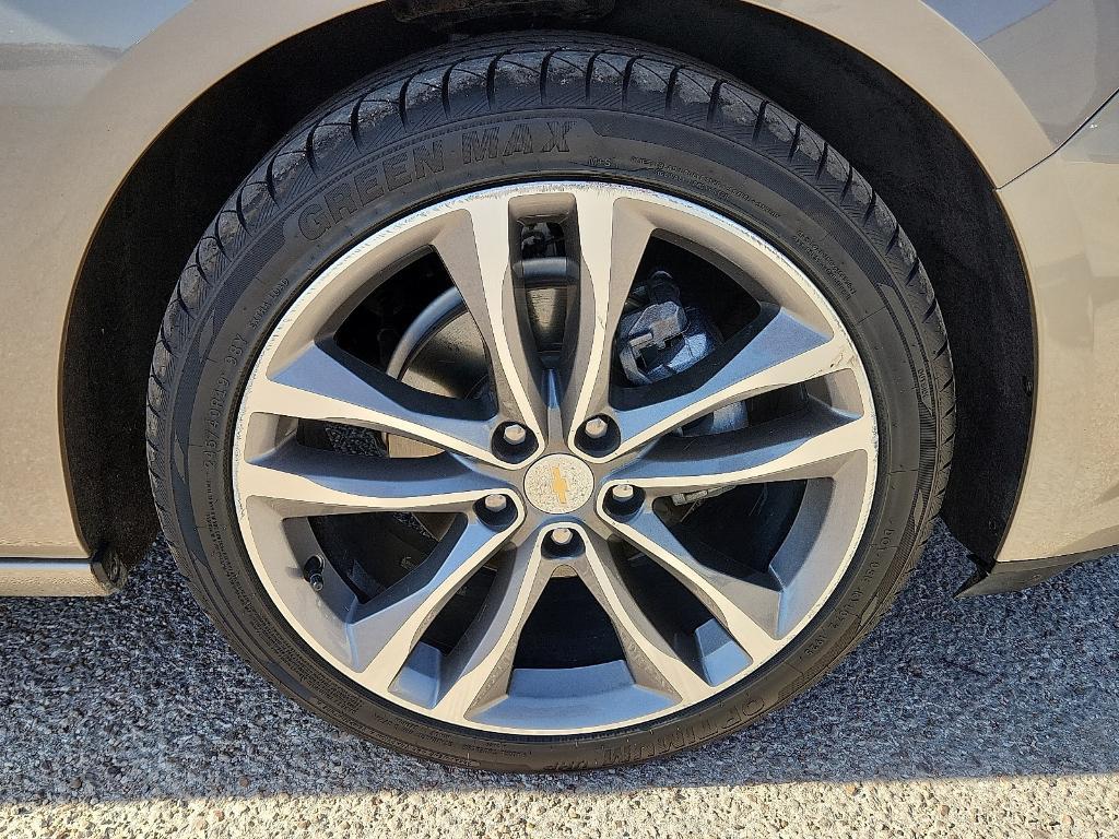 used 2024 Chevrolet Malibu car, priced at $22,995