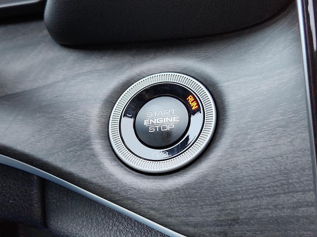 new 2025 Jeep Grand Cherokee L car, priced at $51,900