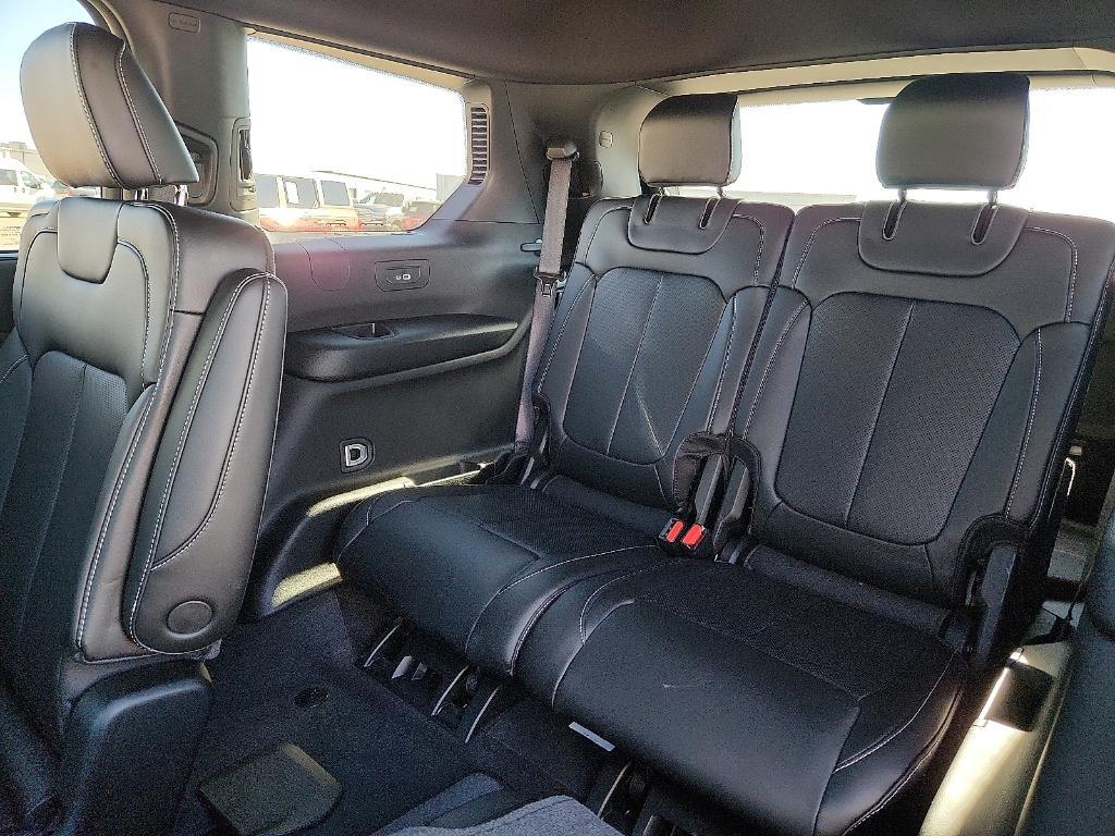 new 2025 Jeep Grand Cherokee L car, priced at $51,900