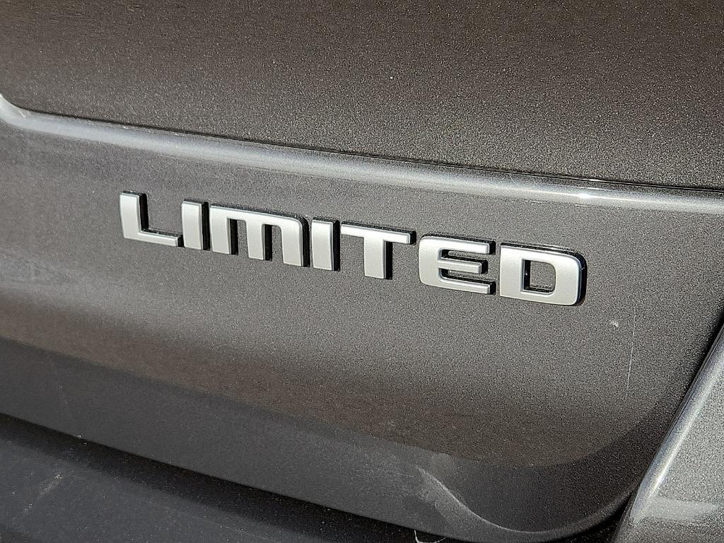 new 2025 Jeep Grand Cherokee L car, priced at $49,900