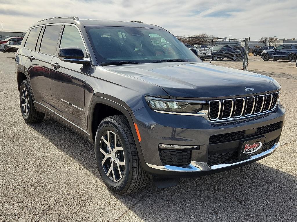 new 2025 Jeep Grand Cherokee L car, priced at $49,900