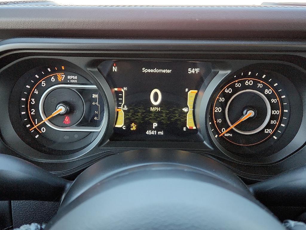new 2025 Jeep Gladiator car, priced at $50,375