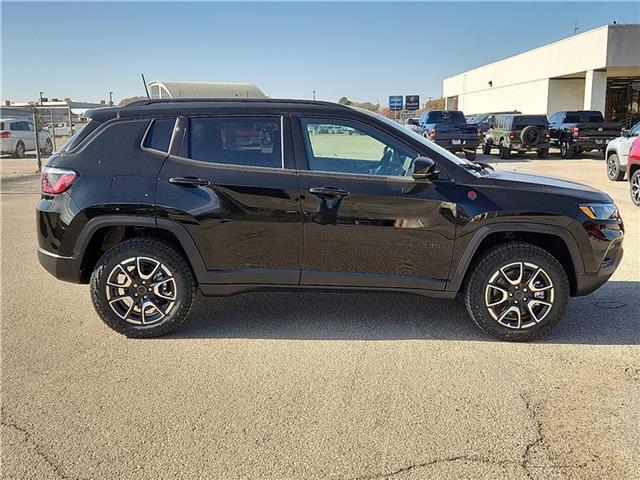 new 2026 Jeep Compass car, priced at $38,205