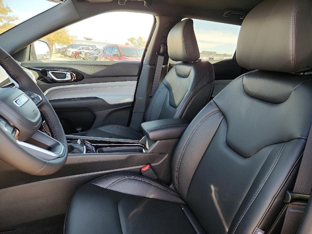 new 2026 Jeep Compass car, priced at $33,634