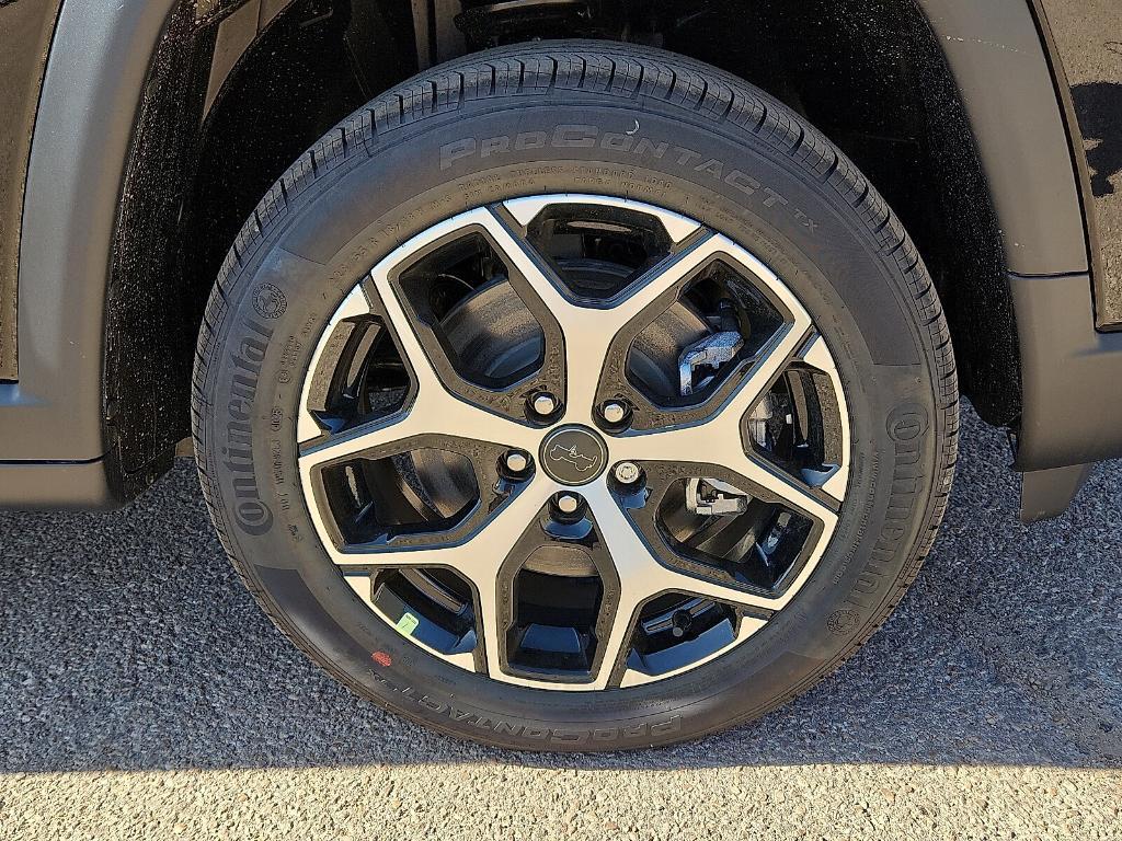 new 2026 Jeep Compass car, priced at $33,634