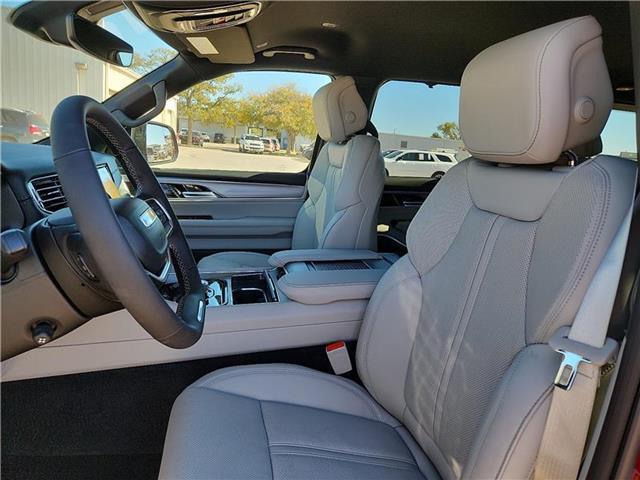 new 2025 Jeep Wagoneer car, priced at $72,076