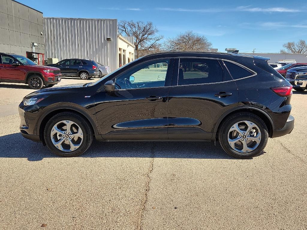 used 2025 Ford Escape car, priced at $26,995