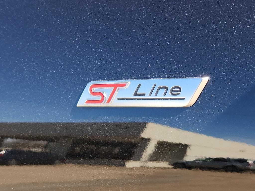 used 2025 Ford Escape car, priced at $26,995