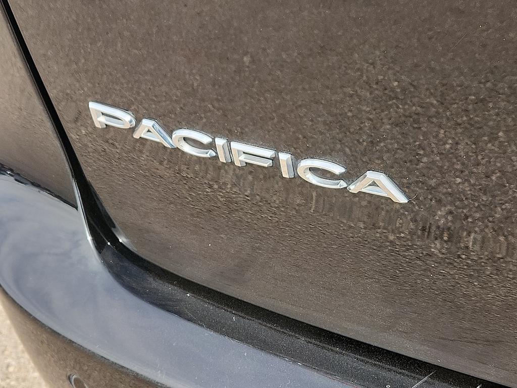 used 2025 Chrysler Pacifica car, priced at $31,995