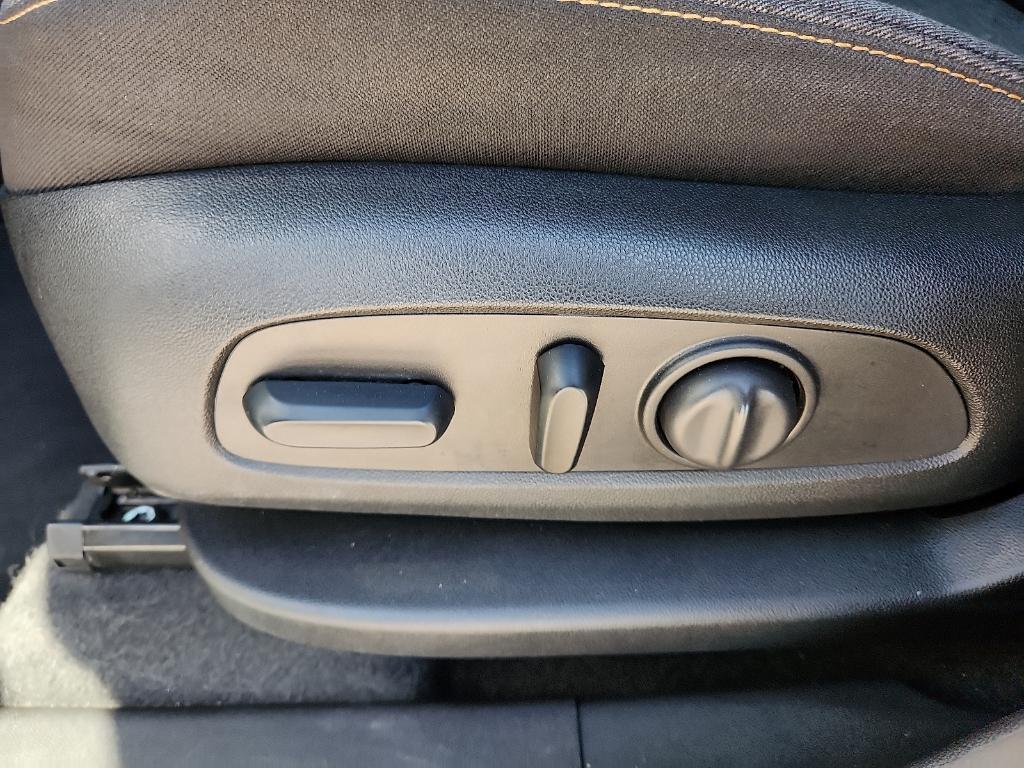 used 2024 Chevrolet Equinox car, priced at $23,995