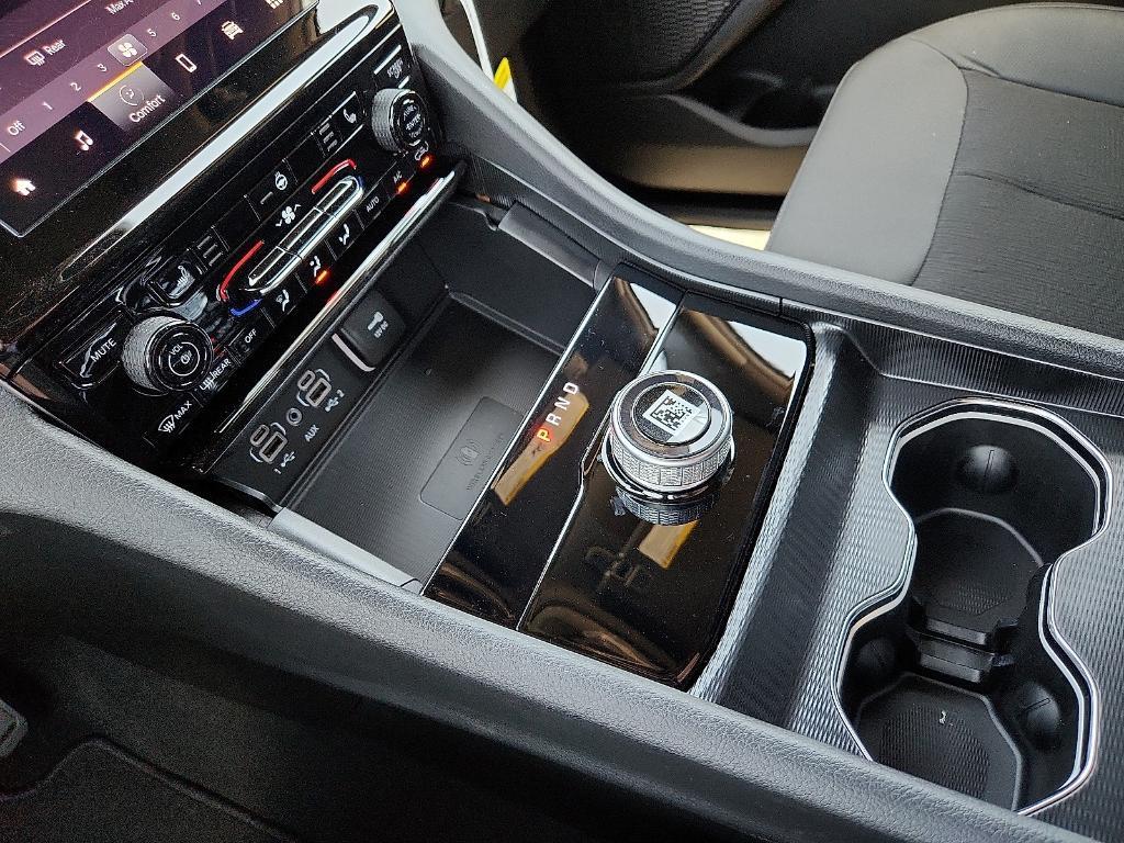 new 2026 Jeep Grand Cherokee car, priced at $39,495