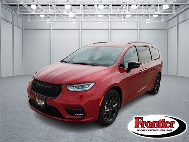 new 2026 Chrysler Pacifica car, priced at $46,603