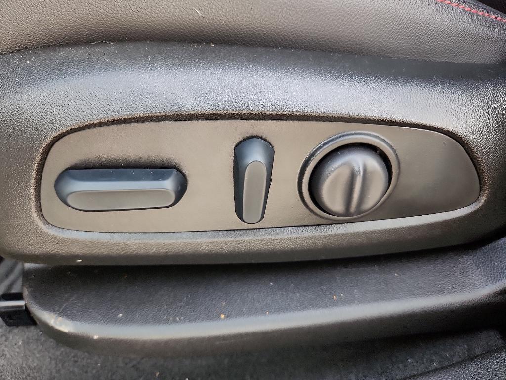 used 2025 Chevrolet Blazer car, priced at $33,995