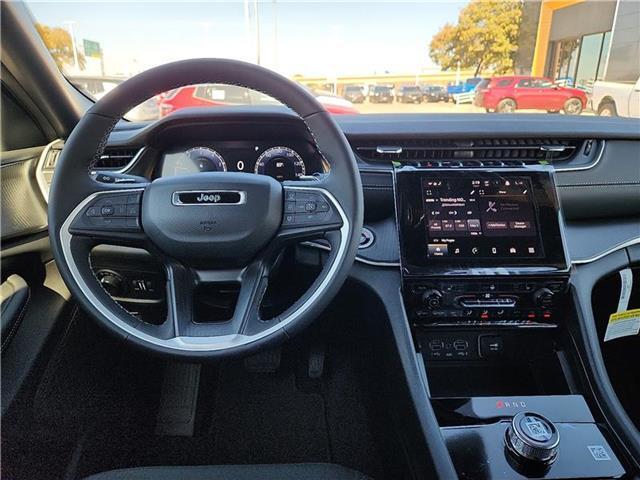 new 2025 Jeep Grand Cherokee car, priced at $39,191