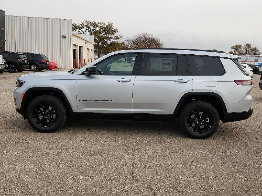 new 2025 Jeep Grand Cherokee L car, priced at $42,734