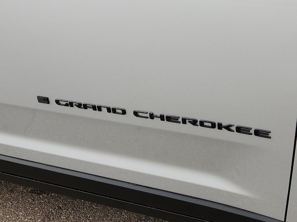 new 2025 Jeep Grand Cherokee L car, priced at $42,734