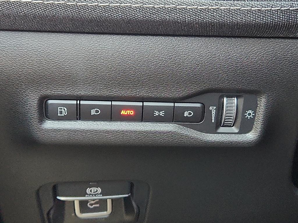 new 2026 Jeep Cherokee car, priced at $38,712