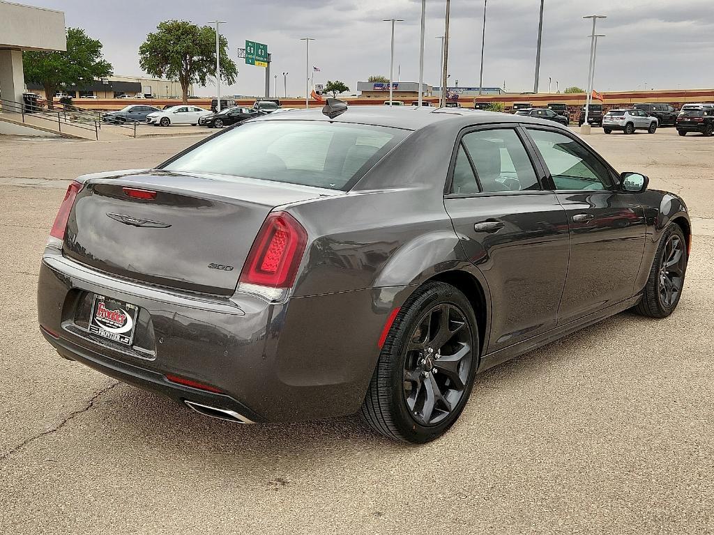 used 2022 Chrysler 300 car, priced at $23,220