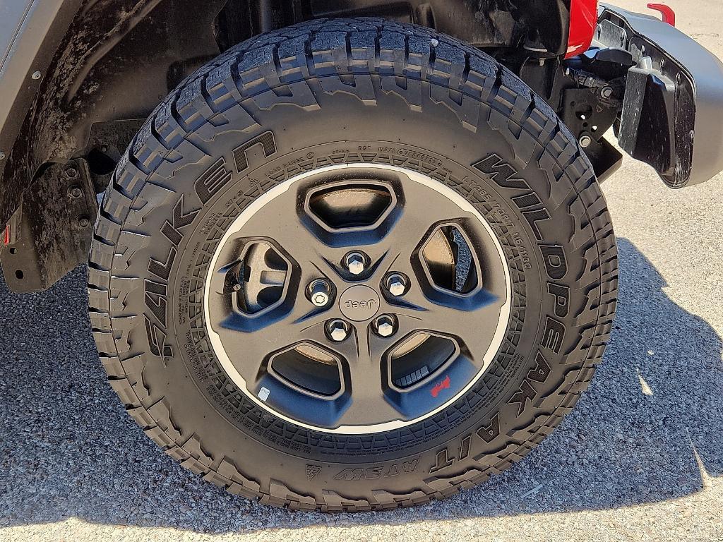 used 2023 Jeep Gladiator car, priced at $40,445