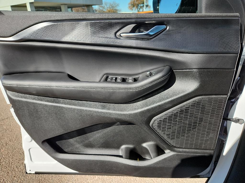 new 2025 Jeep Grand Cherokee L car, priced at $42,302