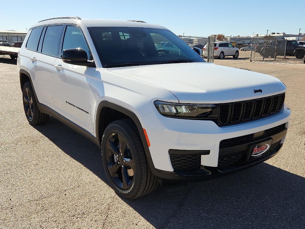 new 2025 Jeep Grand Cherokee L car, priced at $42,302