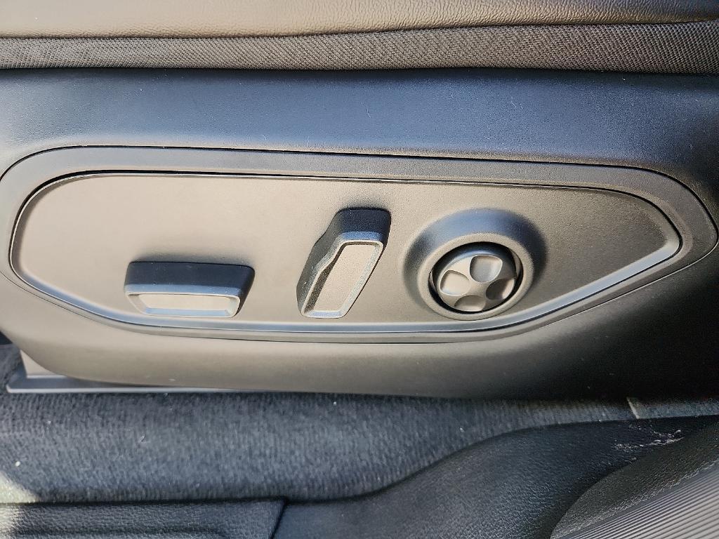 new 2025 Jeep Grand Cherokee L car, priced at $42,302