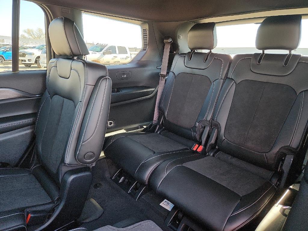 new 2025 Jeep Grand Cherokee L car, priced at $42,302