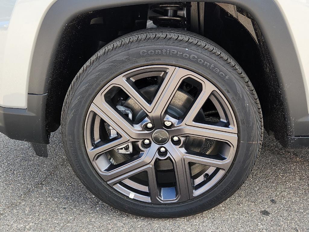 new 2026 Jeep Compass car, priced at $35,225