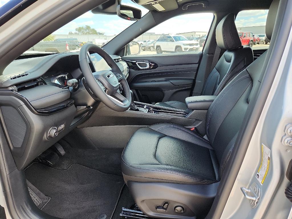 new 2026 Jeep Compass car, priced at $35,225