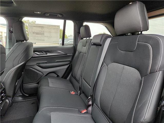 new 2025 Jeep Grand Cherokee car, priced at $46,590