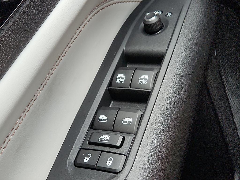 new 2026 Jeep Compass car, priced at $33,290