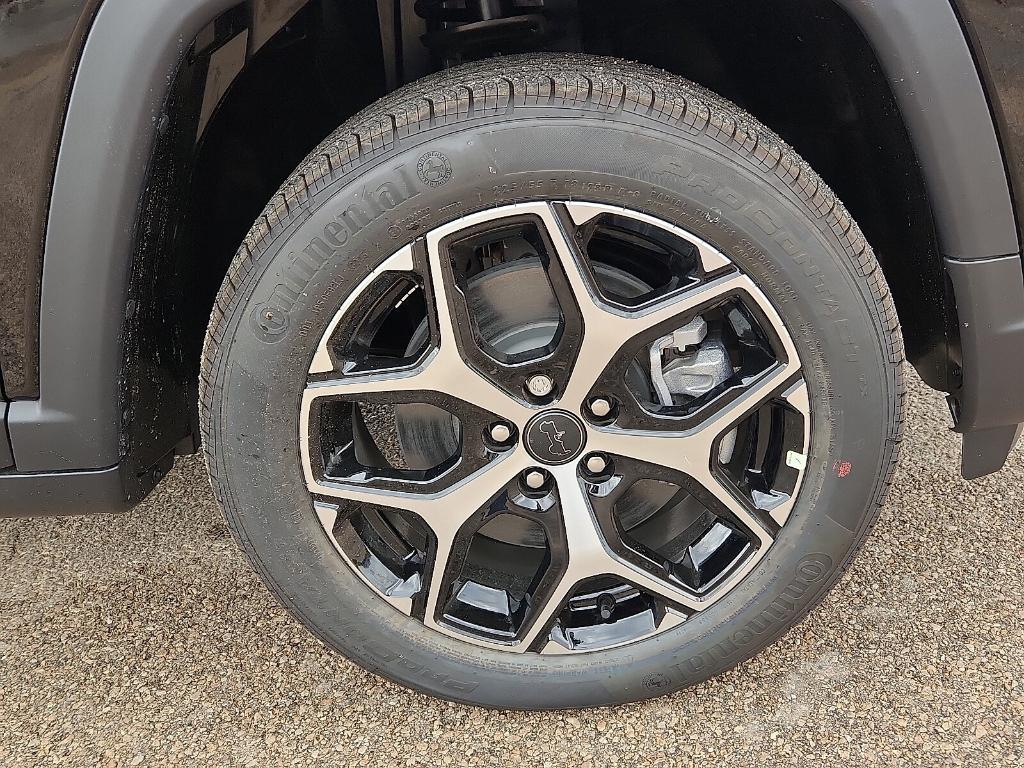 new 2026 Jeep Compass car, priced at $33,290