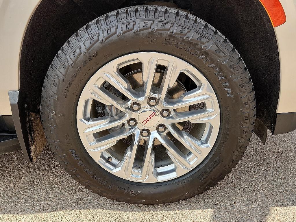 used 2023 GMC Yukon car, priced at $43,995