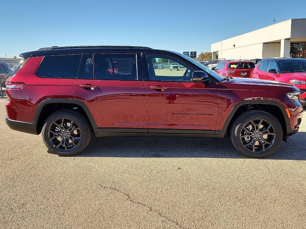new 2025 Jeep Grand Cherokee L car, priced at $49,626