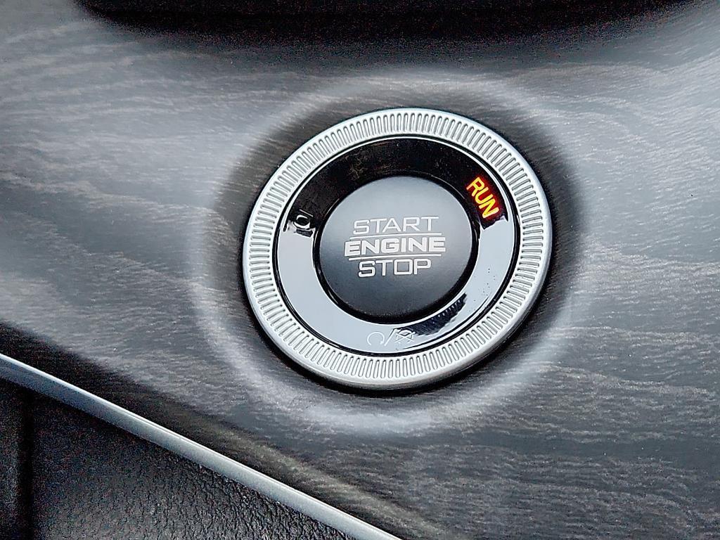 new 2025 Jeep Grand Cherokee L car, priced at $49,626