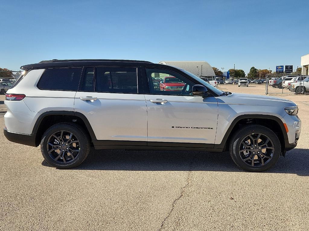 new 2025 Jeep Grand Cherokee L car, priced at $49,626