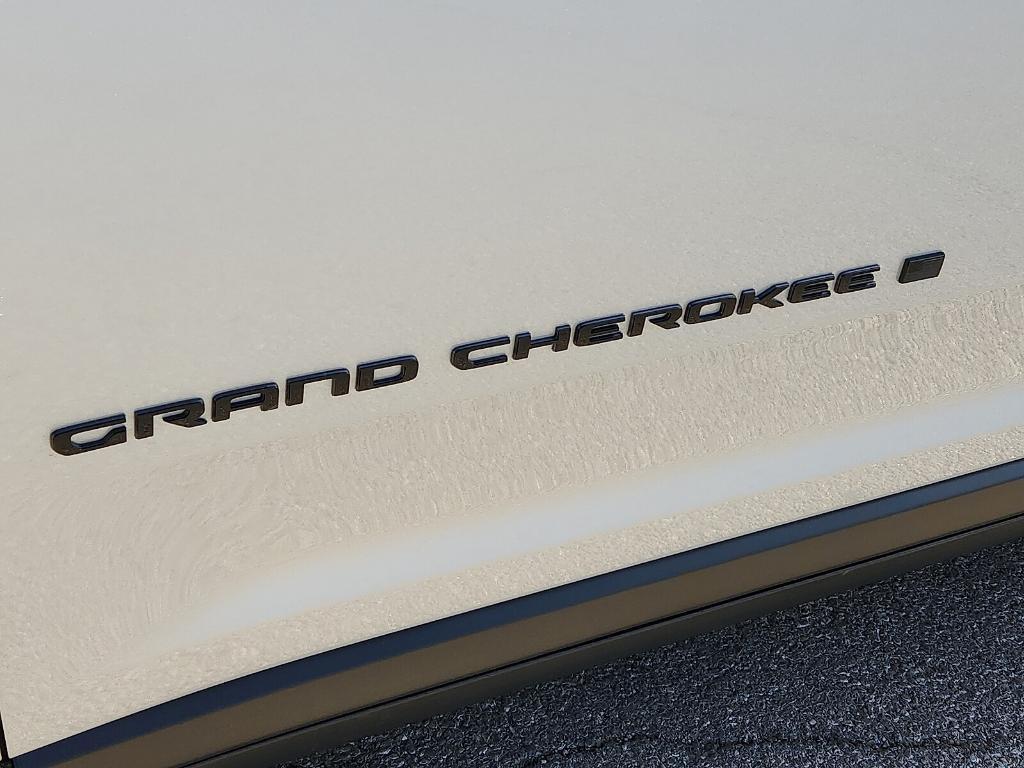 new 2025 Jeep Grand Cherokee L car, priced at $51,626