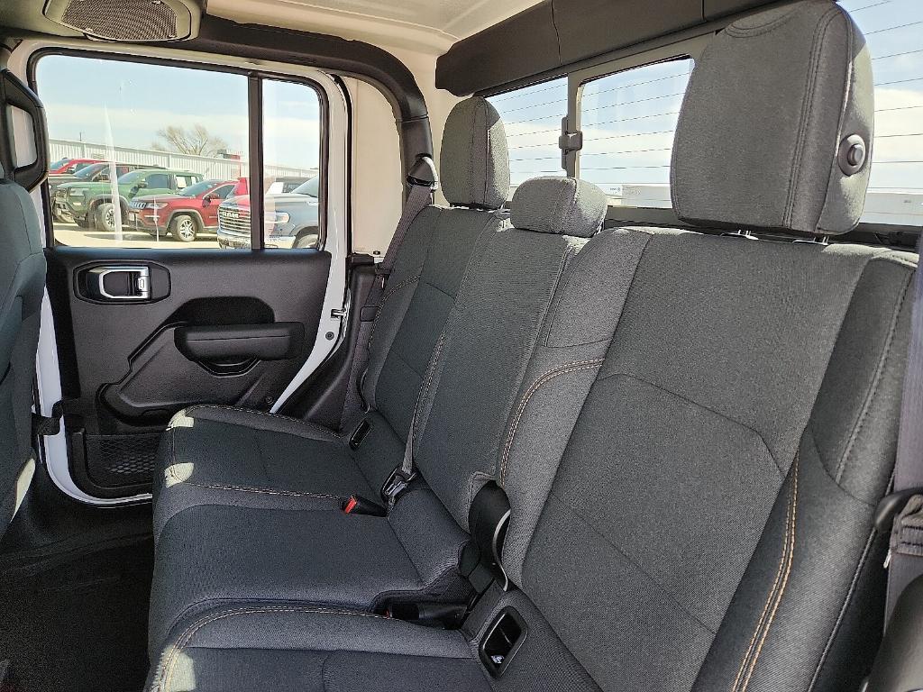 new 2026 Jeep Gladiator car, priced at $49,280