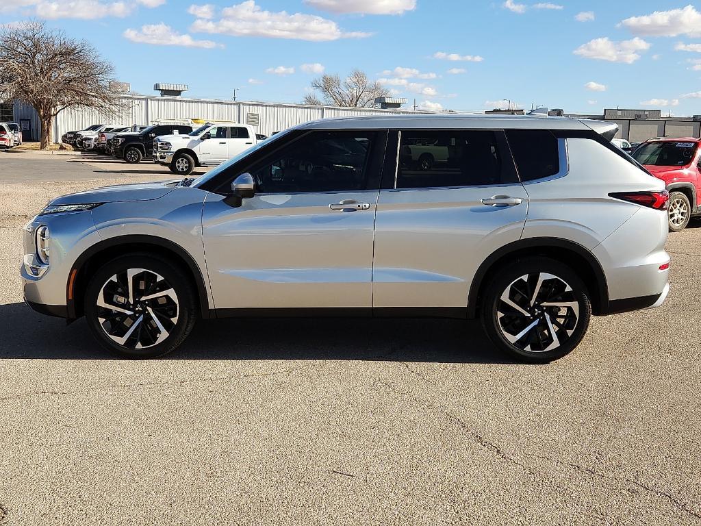 used 2024 Mitsubishi Outlander car, priced at $27,995