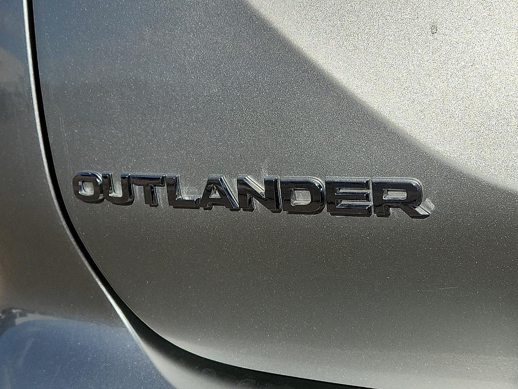 used 2024 Mitsubishi Outlander car, priced at $27,995