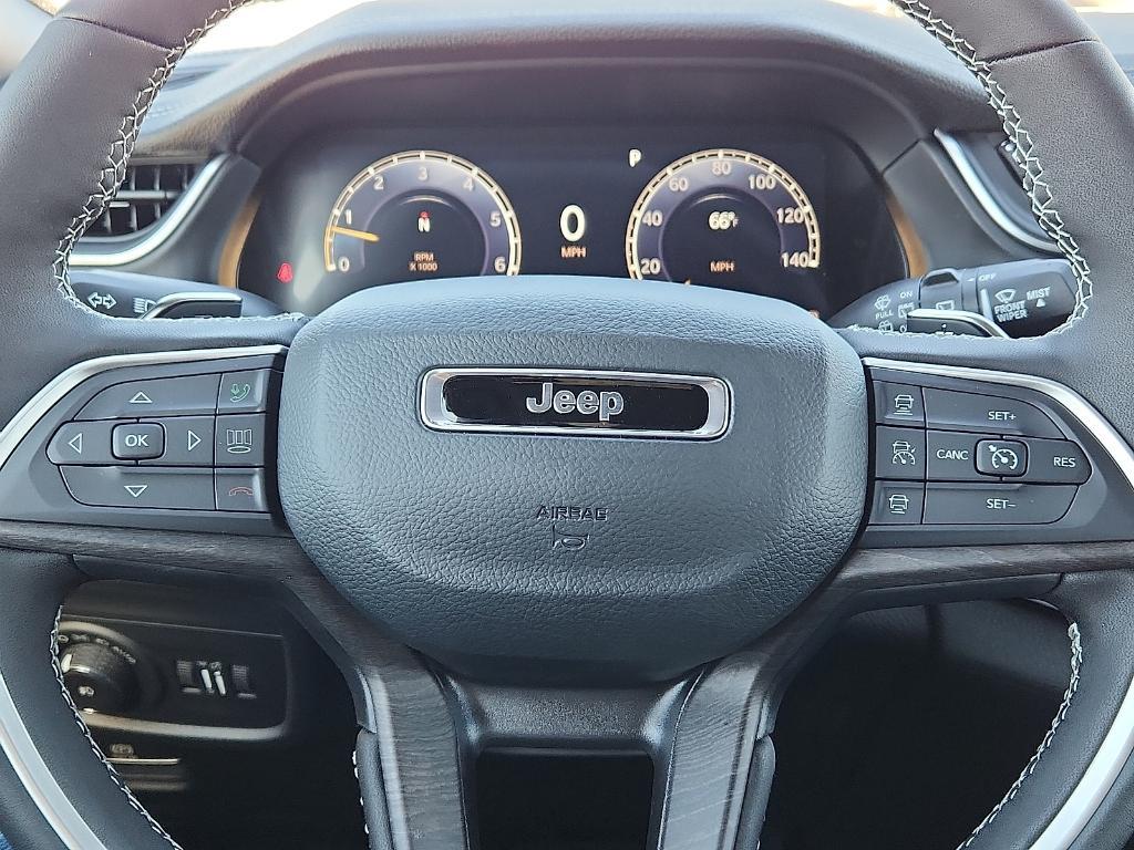 new 2025 Jeep Grand Cherokee L car, priced at $53,700