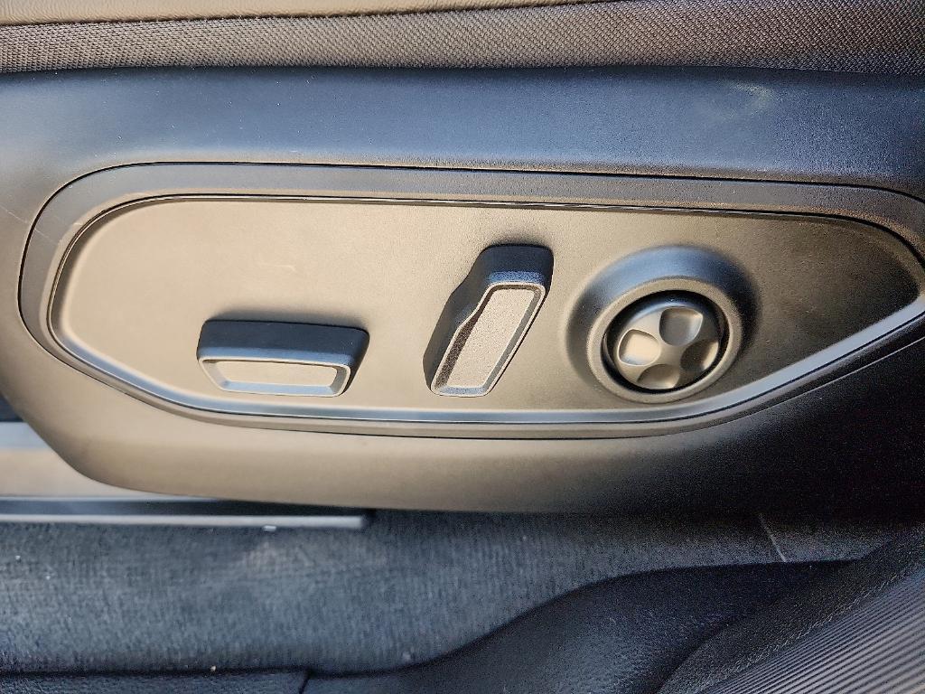 new 2025 Jeep Grand Cherokee L car, priced at $53,700