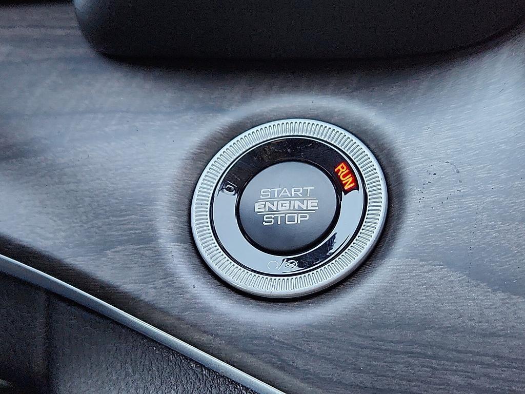 new 2025 Jeep Grand Cherokee L car, priced at $53,700