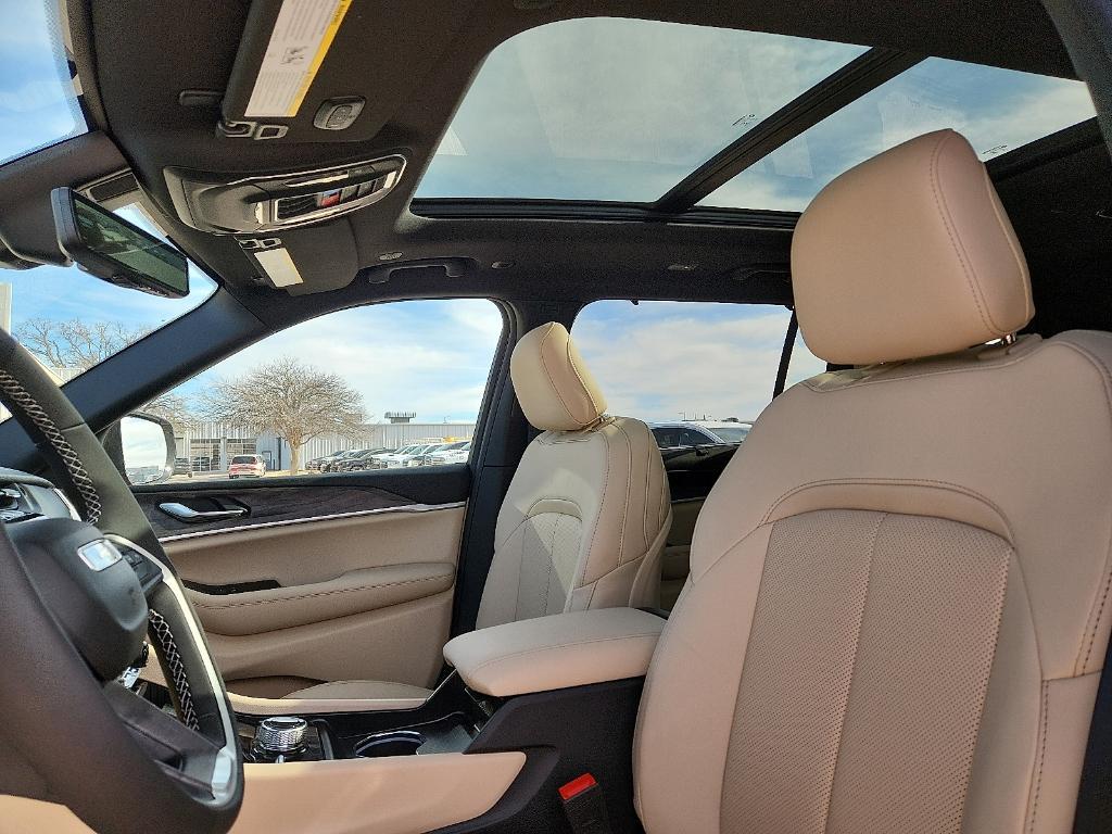 new 2025 Jeep Grand Cherokee L car, priced at $49,900