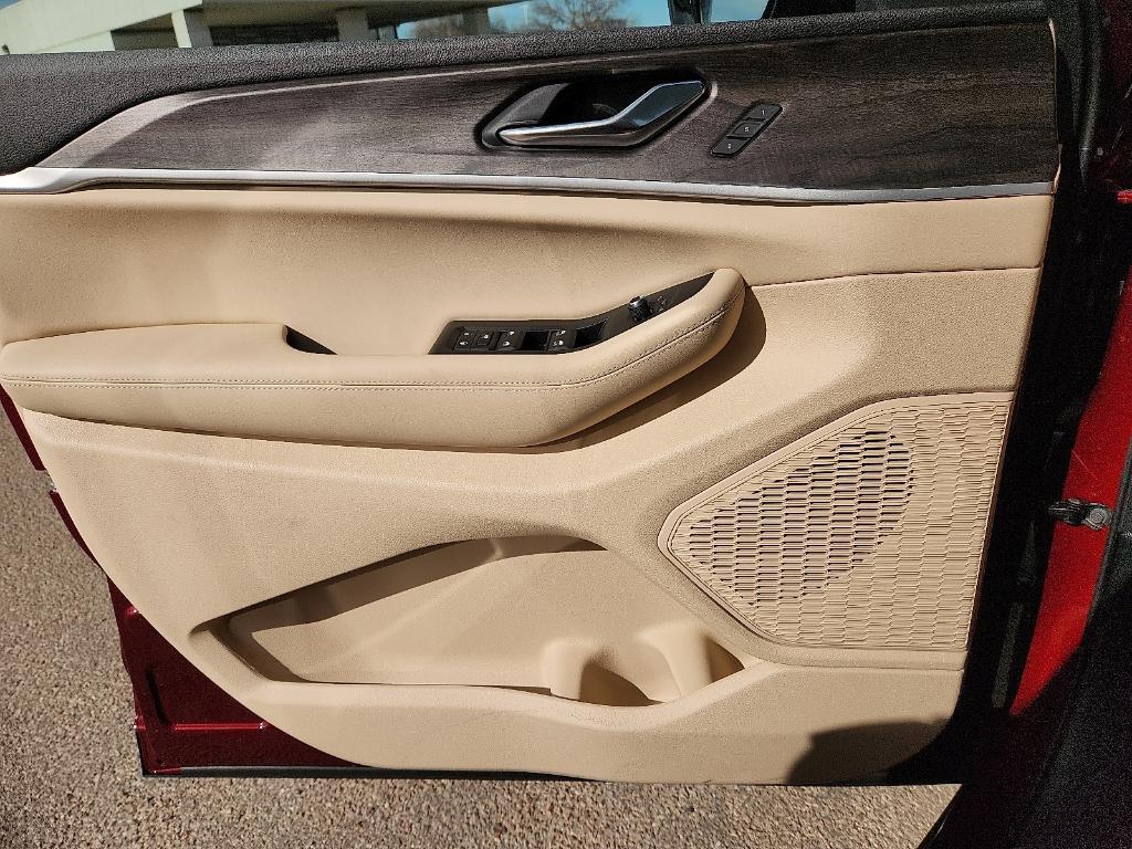 new 2025 Jeep Grand Cherokee L car, priced at $49,900