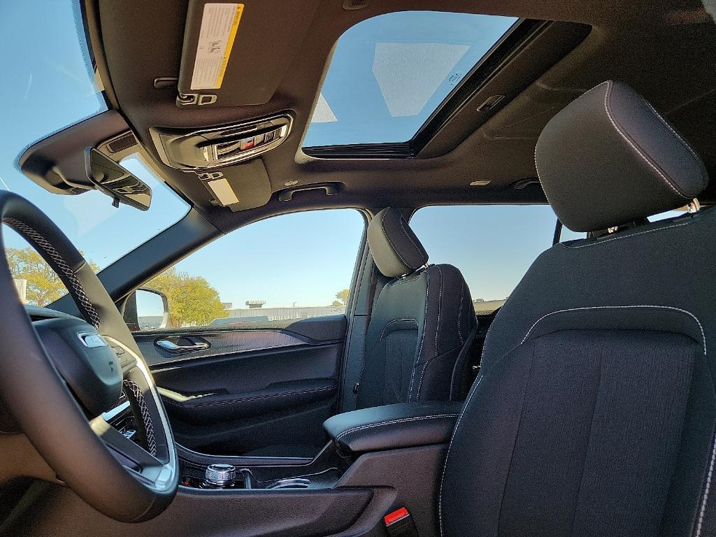 new 2025 Jeep Grand Cherokee L car, priced at $38,267