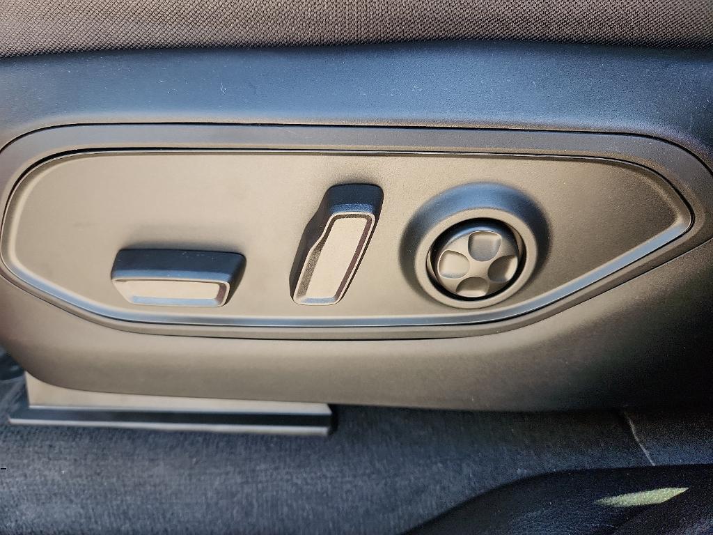 new 2025 Jeep Grand Cherokee L car, priced at $38,267